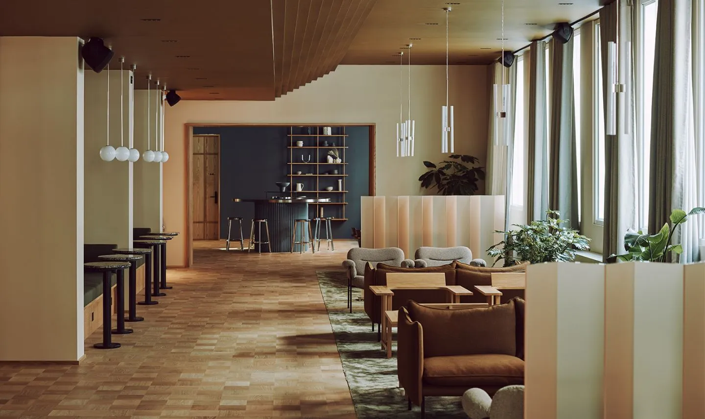 Fora Summit House