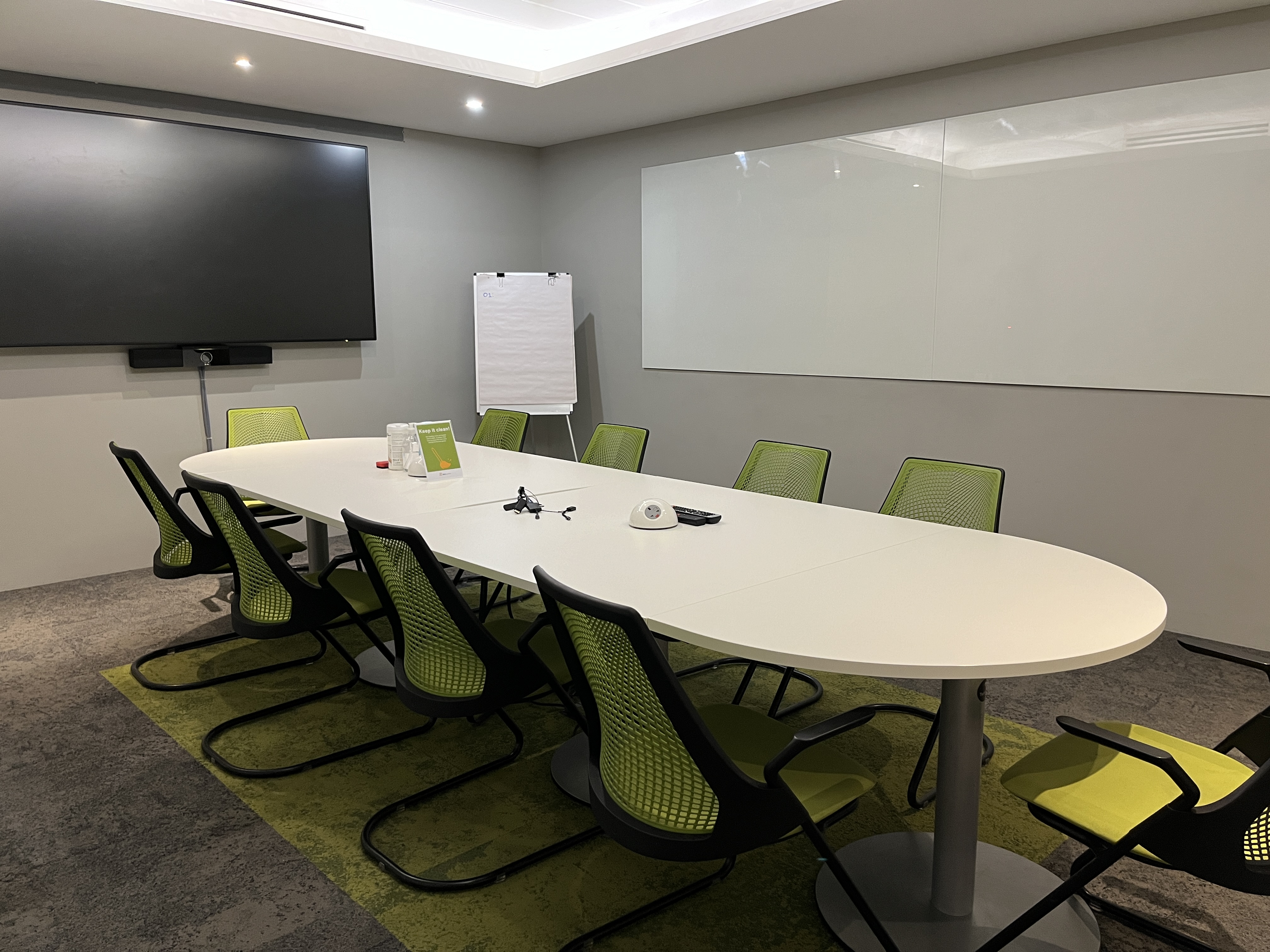 Bentham Boardroom at IDEALondon